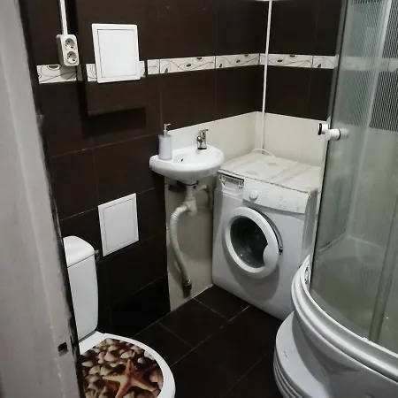2к. центр возле гуливера.бассейная 10 Apartamento *