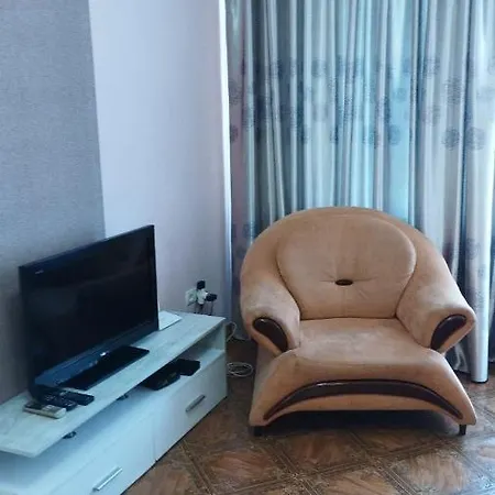 2к. центр возле гуливера.бассейная 10 Apartamento *